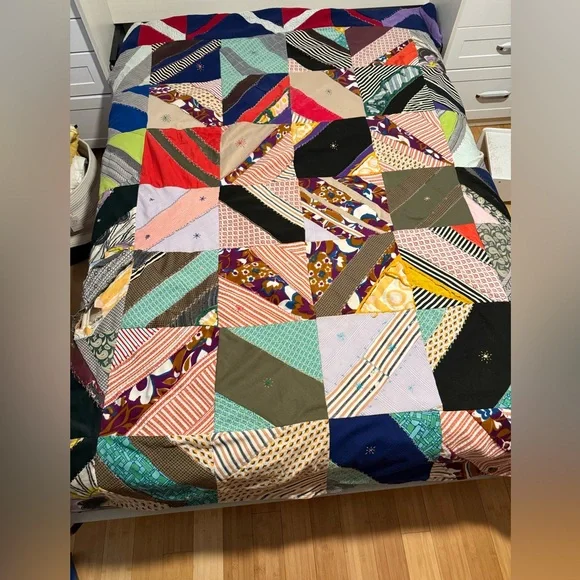 Vintage Cutter/Scrap Quilt Handmade Quilt - Picture 9 of 16